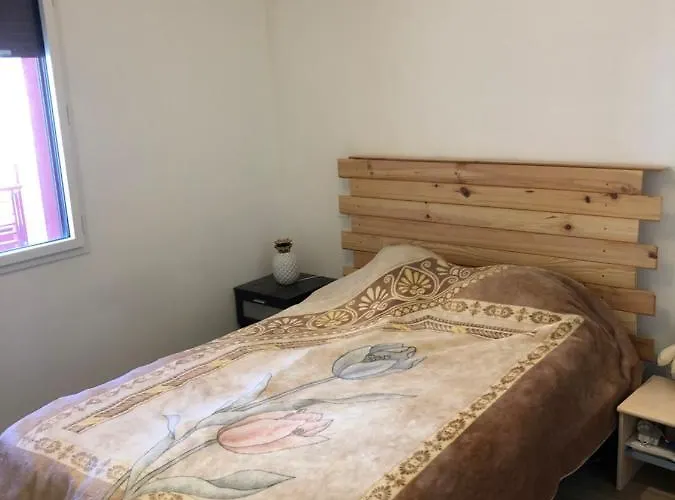 Apartment T2 Bis Avec Terrasse Vue Montagne Proche Mer, Commerces Et Biarritz *