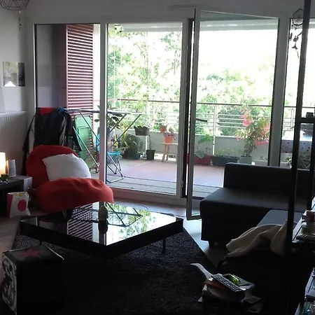 T2 Bis Avec Terrasse Vue Montagne Proche Mer, Commerces Et Biarritz Apartament *
